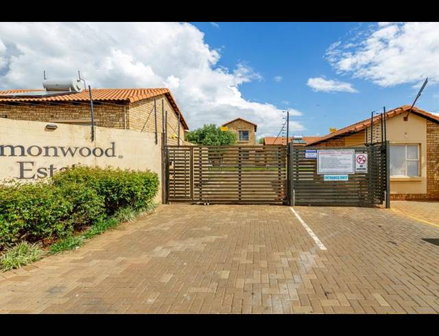 2 BEDROOM COMPLEX FOR SALE IN DAWN PARK
